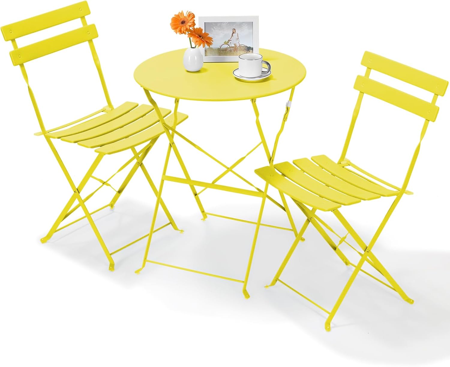 Set bistrot pieghevole in metallo con tavolo e due sedie gialle per balcone giardino e terrazza